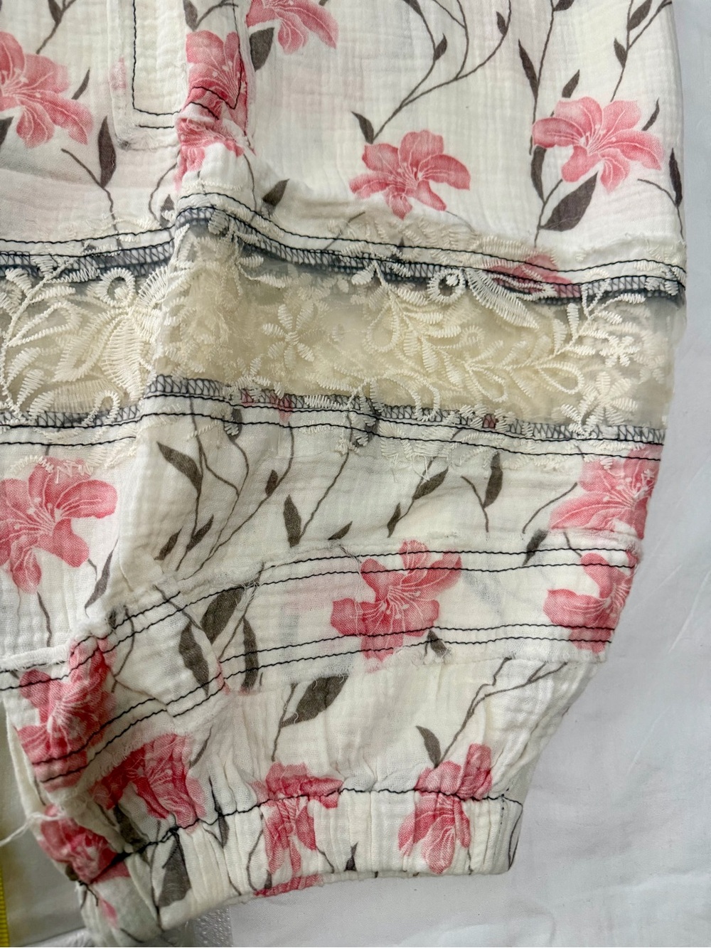 POL Cream Jogger Pants with Pink Floral Print - Picture 3 of 6